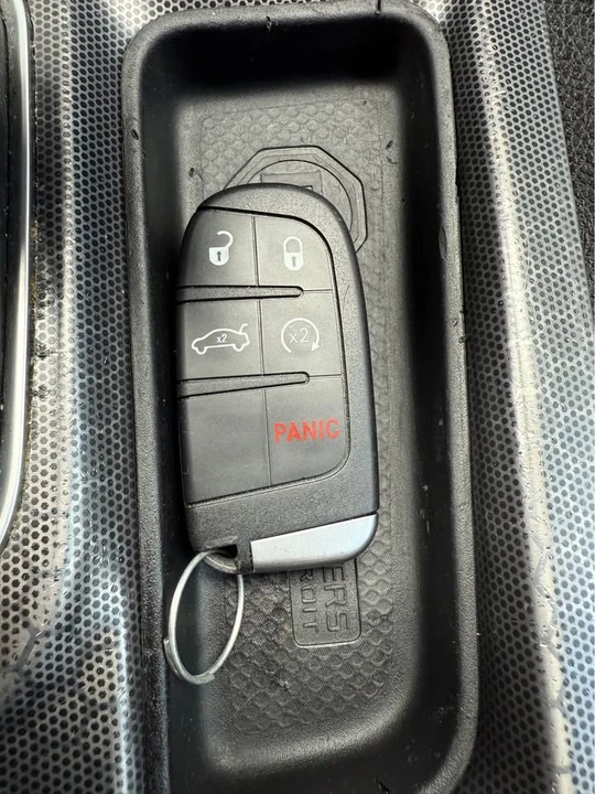 2016 Dodge Charger 7th Gen - Image 15 of 17