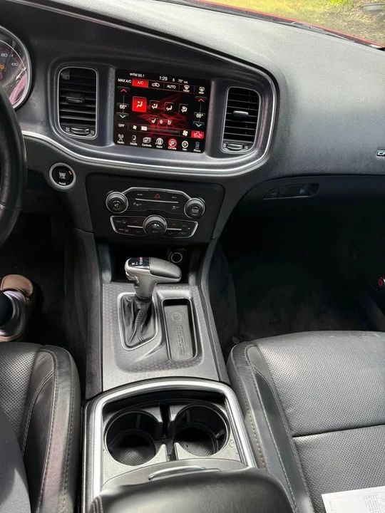 2016 Dodge Charger 7th Gen - Image 14 of 17