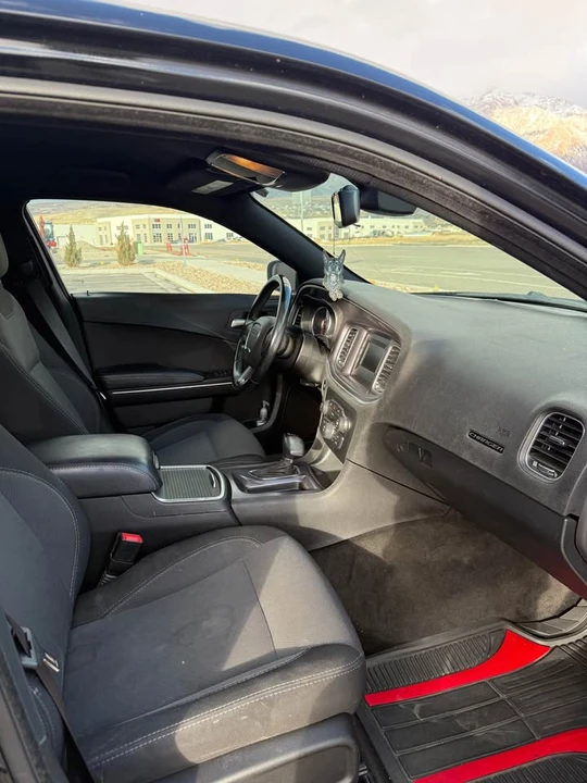 2016 Dodge Charger 7th Gen - Image 9 of 12