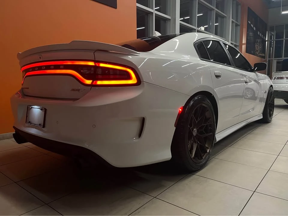 2016 Dodge Charger SRT & 392 7th Gen - Image 4 of 16