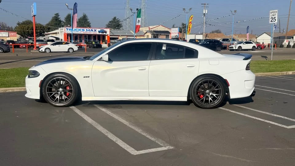 2016 Dodge Charger SRT & 392 7th Gen - Image 5 of 14