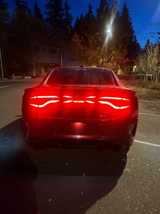 2016 Dodge Charger SRT Hellcat 7th Gen - Image 6 of 11