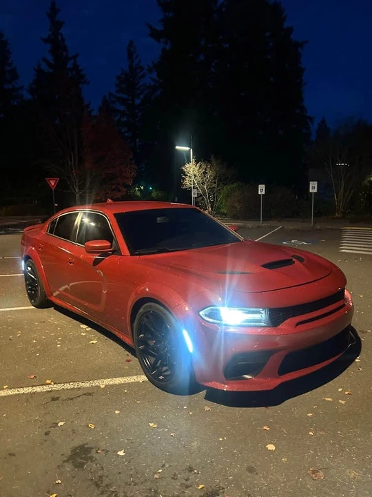 2016 Dodge Charger SRT Hellcat 7th Gen - Image 2 of 11