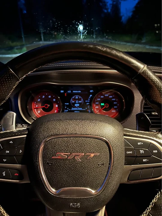 2016 Dodge Charger SRT Hellcat 7th Gen - Image 8 of 11