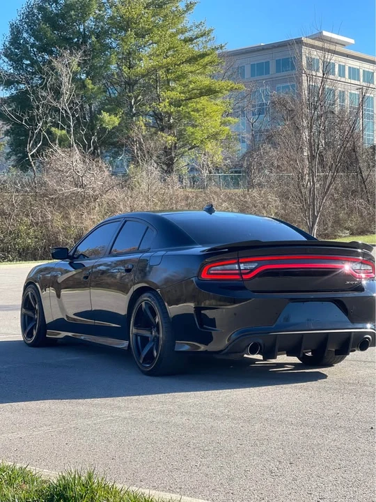 2016 Dodge Charger SRT Hellcat 7th Gen - Image 16 of 19