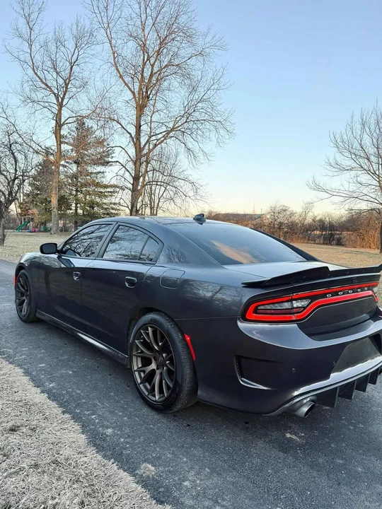 2016 Dodge Charger SRT Hellcat 7th Gen - Image 10 of 12