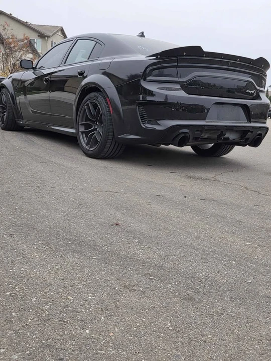 2016 Dodge Charger SRT Hellcat 7th Gen - Image 3 of 5