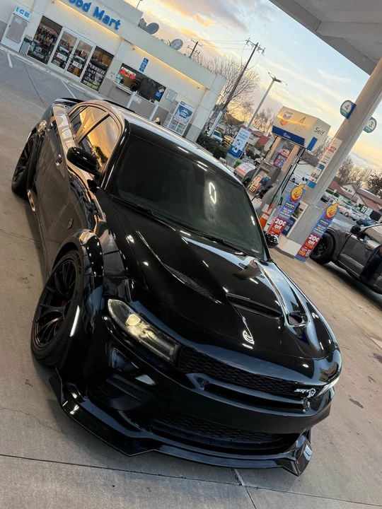 2016 Dodge Charger SRT Hellcat 7th Gen - Image 5 of 17