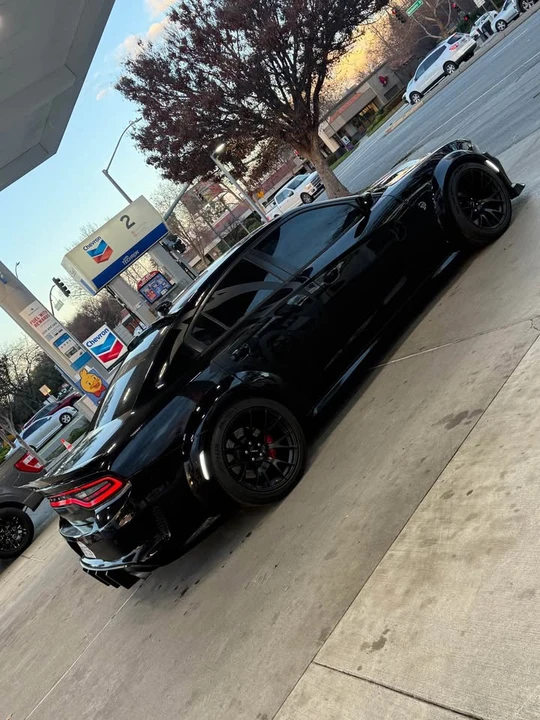 2016 Dodge Charger SRT Hellcat 7th Gen - Image 8 of 17