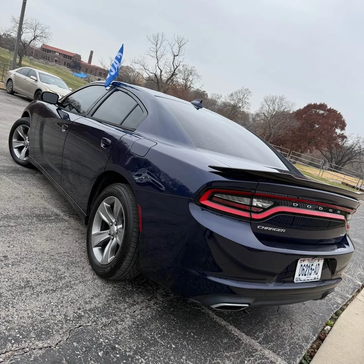 2016 Dodge Charger 7th Gen - Image 2 of 17