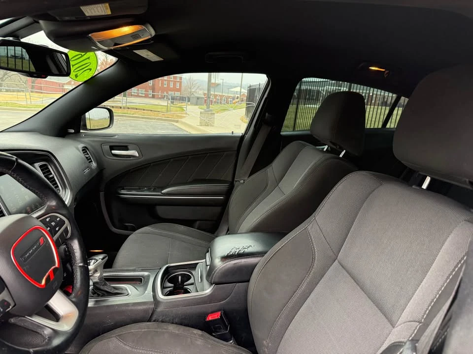 2016 Dodge Charger 7th Gen - Image 14 of 17