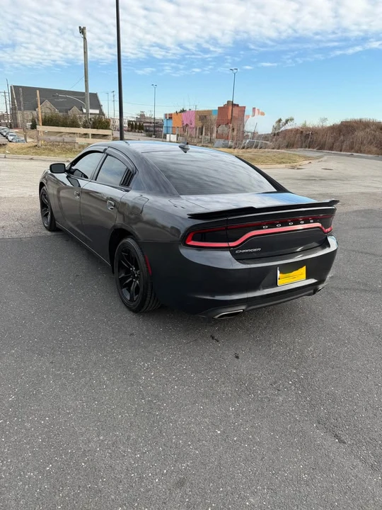 2016 Dodge Charger 7th Gen - Image 5 of 9
