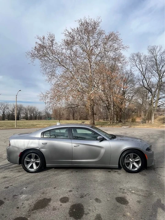 2016 Dodge Charger 7th Gen - Image 5 of 11