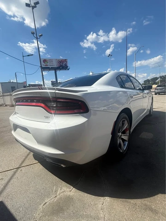 2016 Dodge Charger 7th Gen - Image 4 of 10