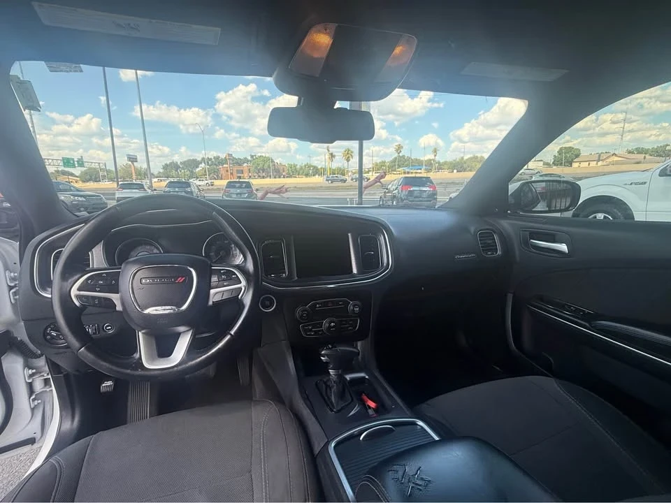 2016 Dodge Charger 7th Gen - Image 9 of 10
