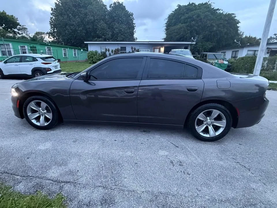 2016 Dodge Charger 7th Gen - Image 5 of 10