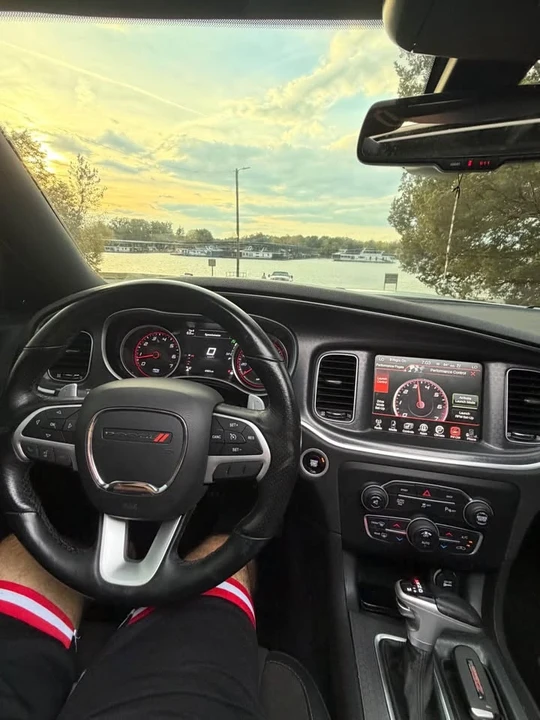 2016 Dodge Charger SRT & 392 7th Gen - Image 16 of 20