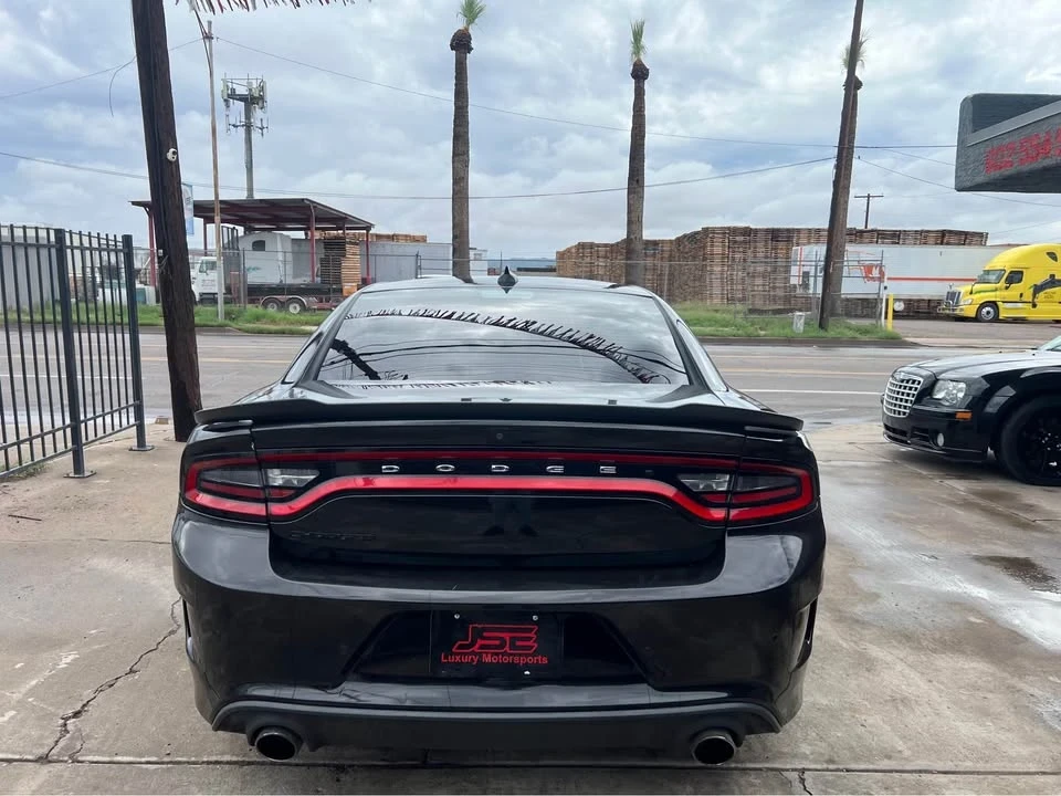 2016 Dodge Charger SRT & 392 7th Gen - Image 7 of 12