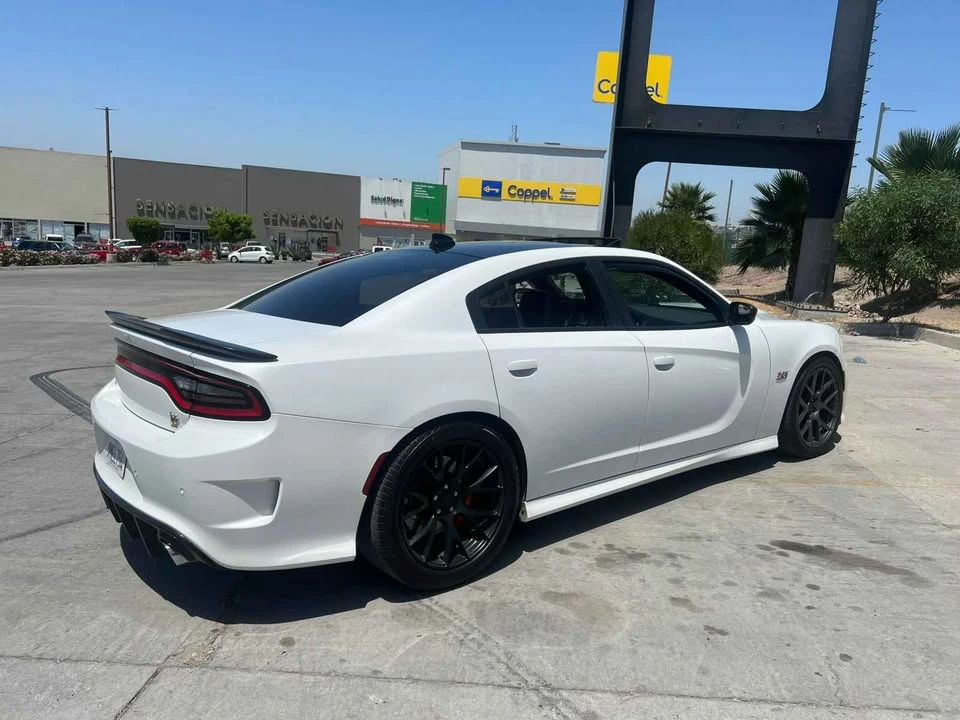 2016 Dodge Charger SRT & 392 7th Gen - Image 5 of 9