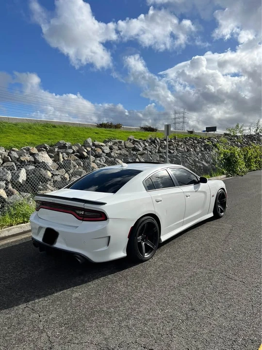2016 Dodge Charger SRT & 392 7th Gen - Image 4 of 6