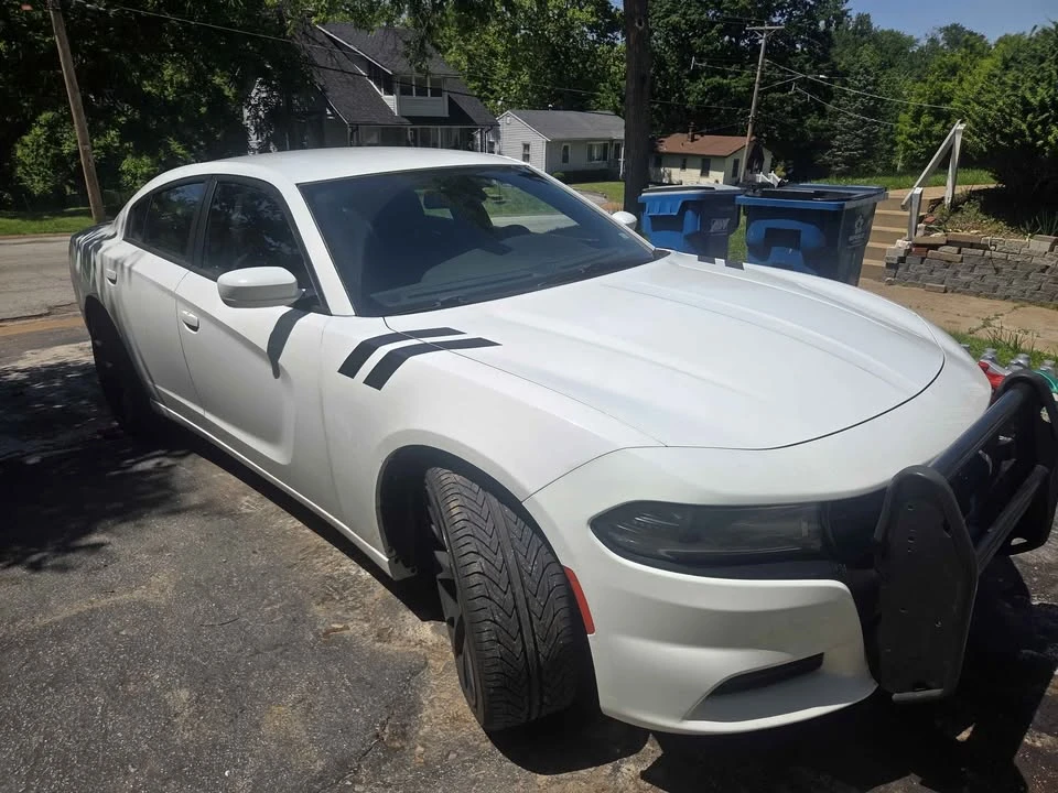2016 Dodge Charger 7th Gen - Image 2 of 11
