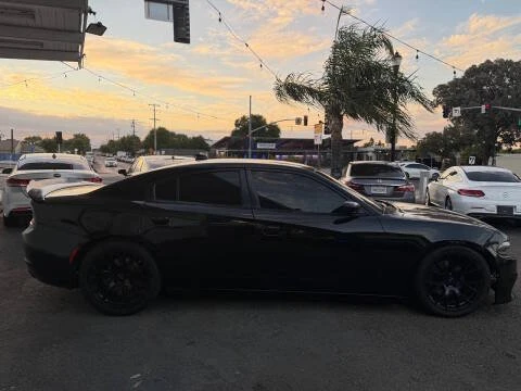 2016 Dodge Charger 7th Gen - Image 2 of 10