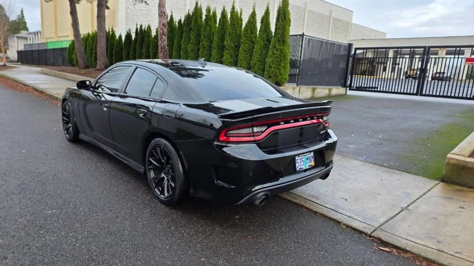 2016 Dodge Charger SRT Hellcat 7th Gen - Image 7 of 16
