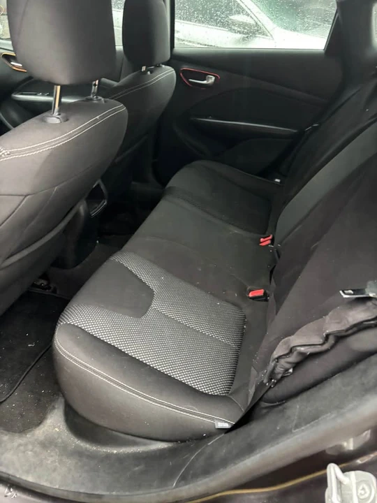 2016 Dodge Dart - Image 4 of 6