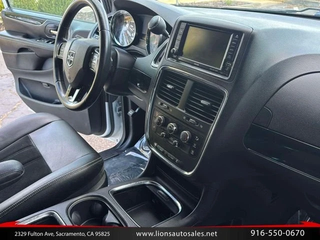 2016 Dodge Caravan - Image 19 of 20