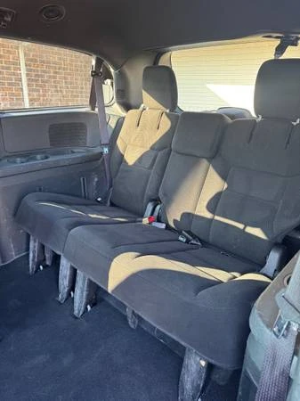 2016 Dodge Caravan - Image 9 of 11