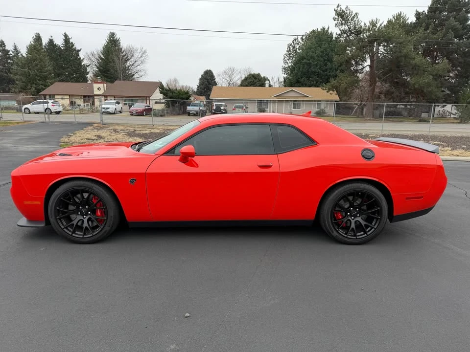2016 Dodge Challenger SRT Hellcat 3rd Gen - Image 5 of 14