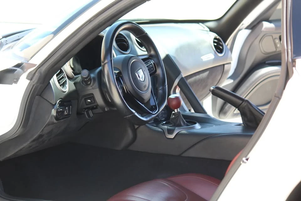 2016 Dodge Viper 5th Gen - Image 15 of 20