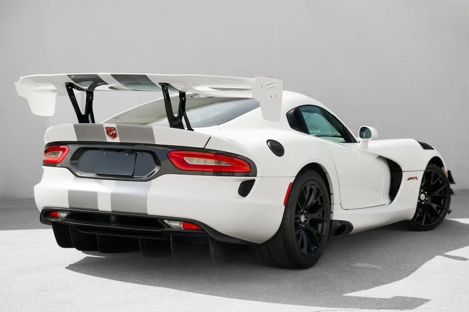 2016 Dodge Viper ACR 5th Gen - Image 2 of 18