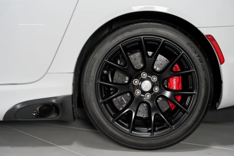 2016 Dodge Viper ACR 5th Gen - Image 10 of 18