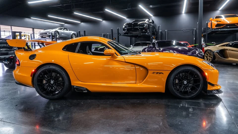 2016 Dodge Viper 5th Gen - Image 2 of 13