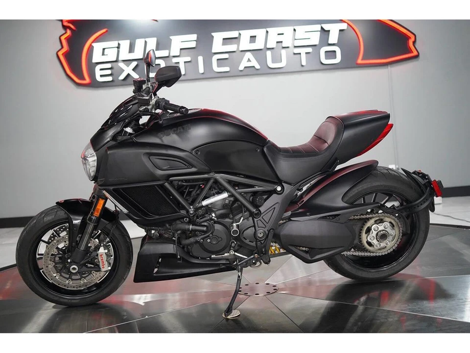 2016 Ducati Diavel - Image 11 of 31