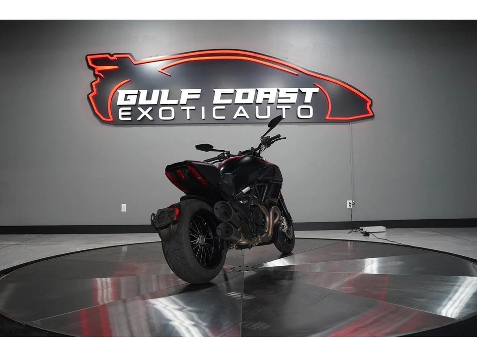 2016 Ducati Diavel - Image 6 of 31