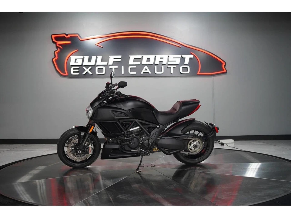 2016 Ducati Diavel - Image 2 of 31