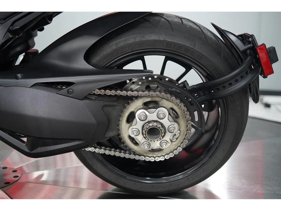 2016 Ducati Diavel - Image 27 of 31