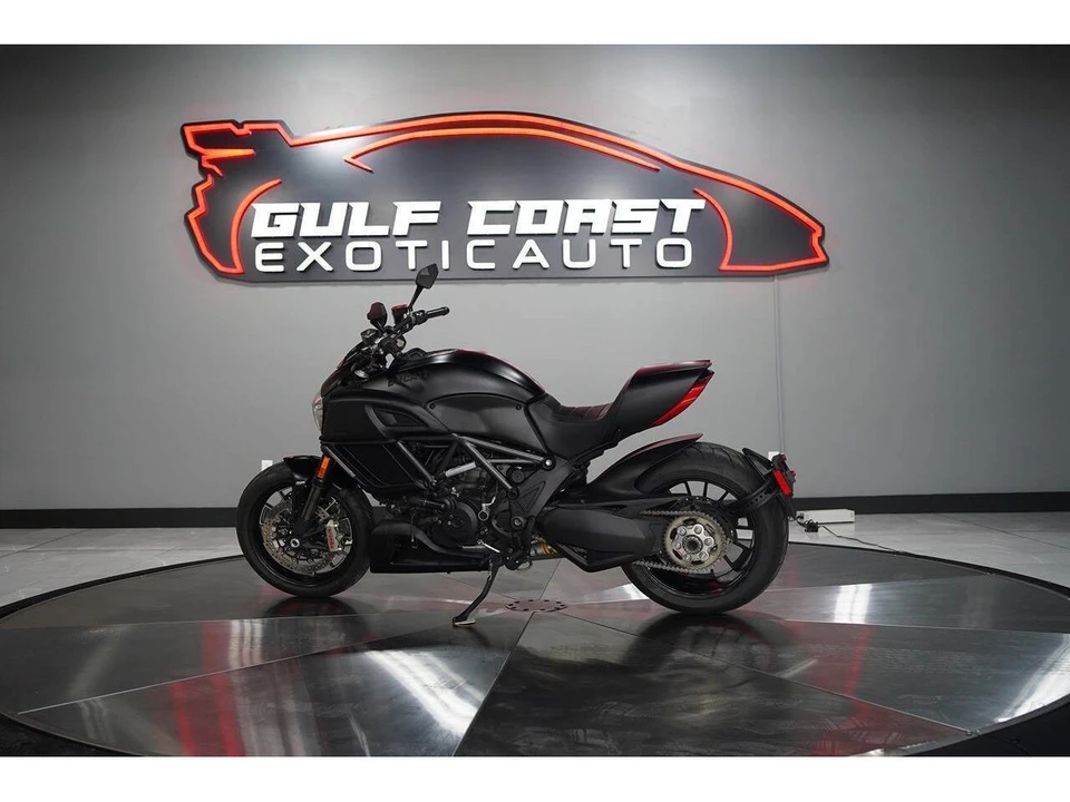 2016 Ducati Diavel - Image 3 of 31