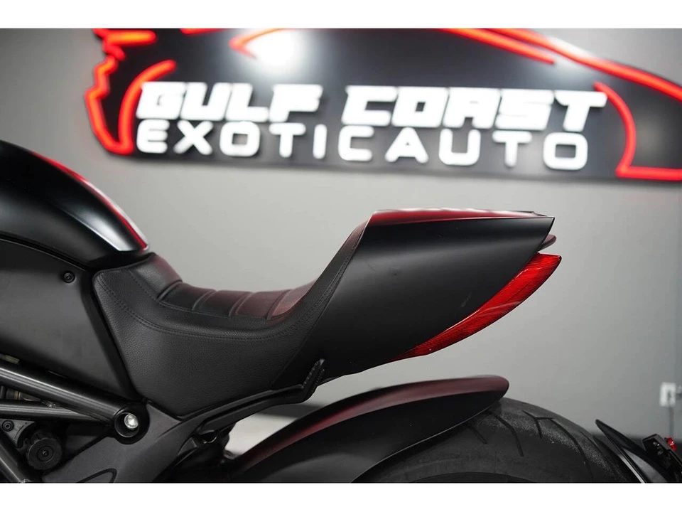 2016 Ducati Diavel - Image 18 of 31