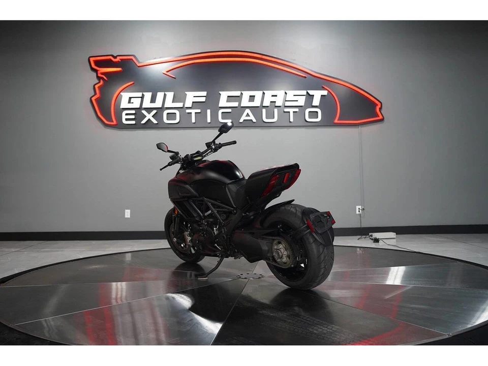 2016 Ducati Diavel - Image 4 of 31