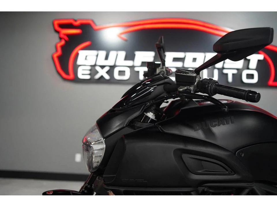 2016 Ducati Diavel - Image 14 of 31
