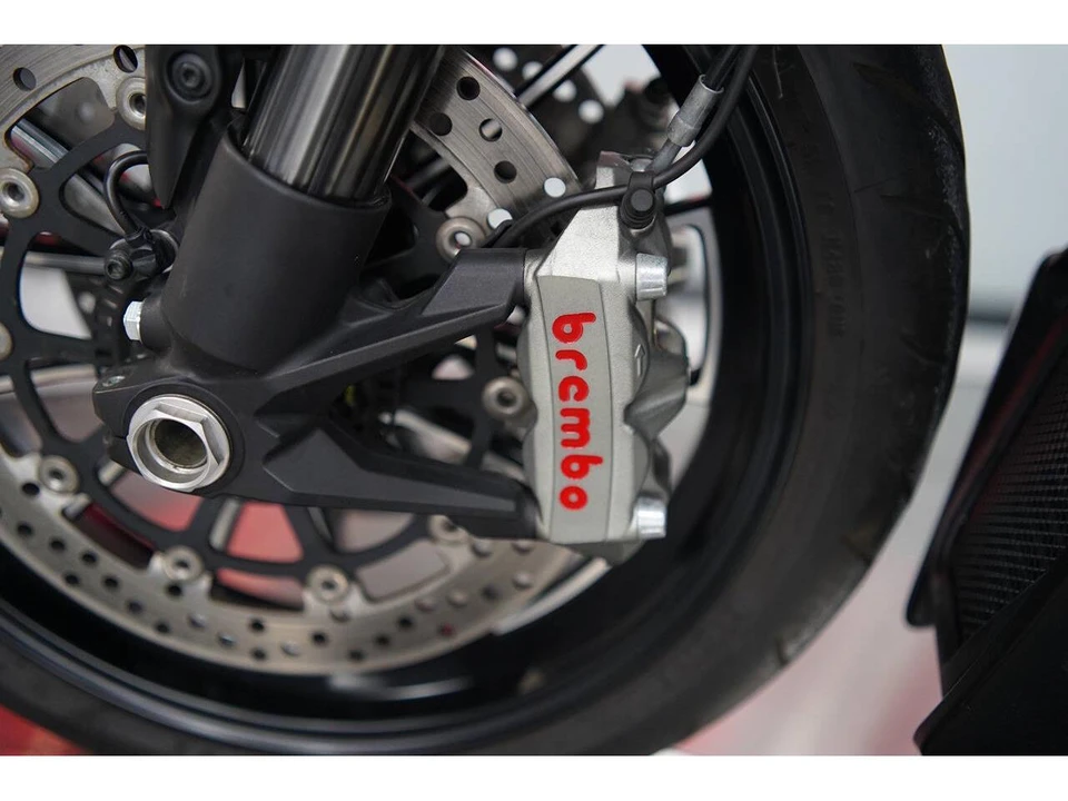 2016 Ducati Diavel - Image 25 of 31