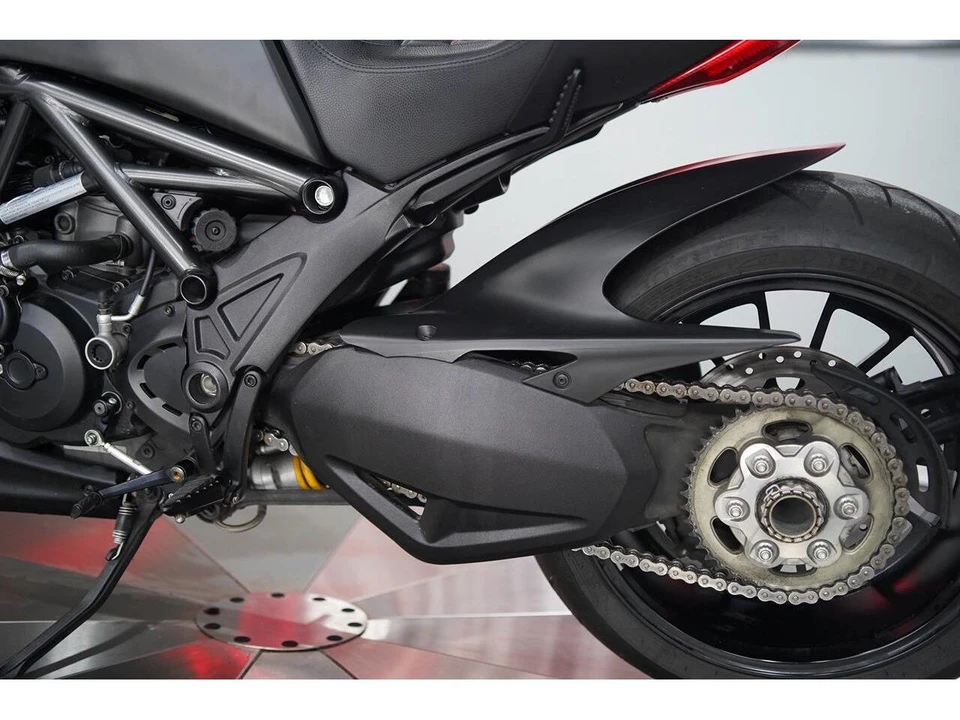 2016 Ducati Diavel - Image 20 of 31