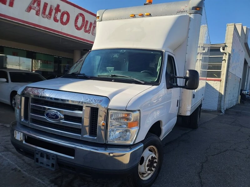 2016 Ford Econoline Van - Image 3 of 4