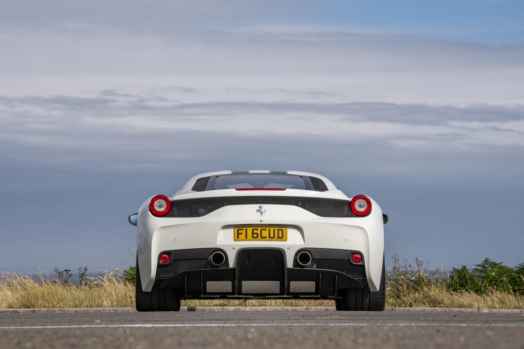 2016 Ferrari 458 Speciale - Image 7 of 31