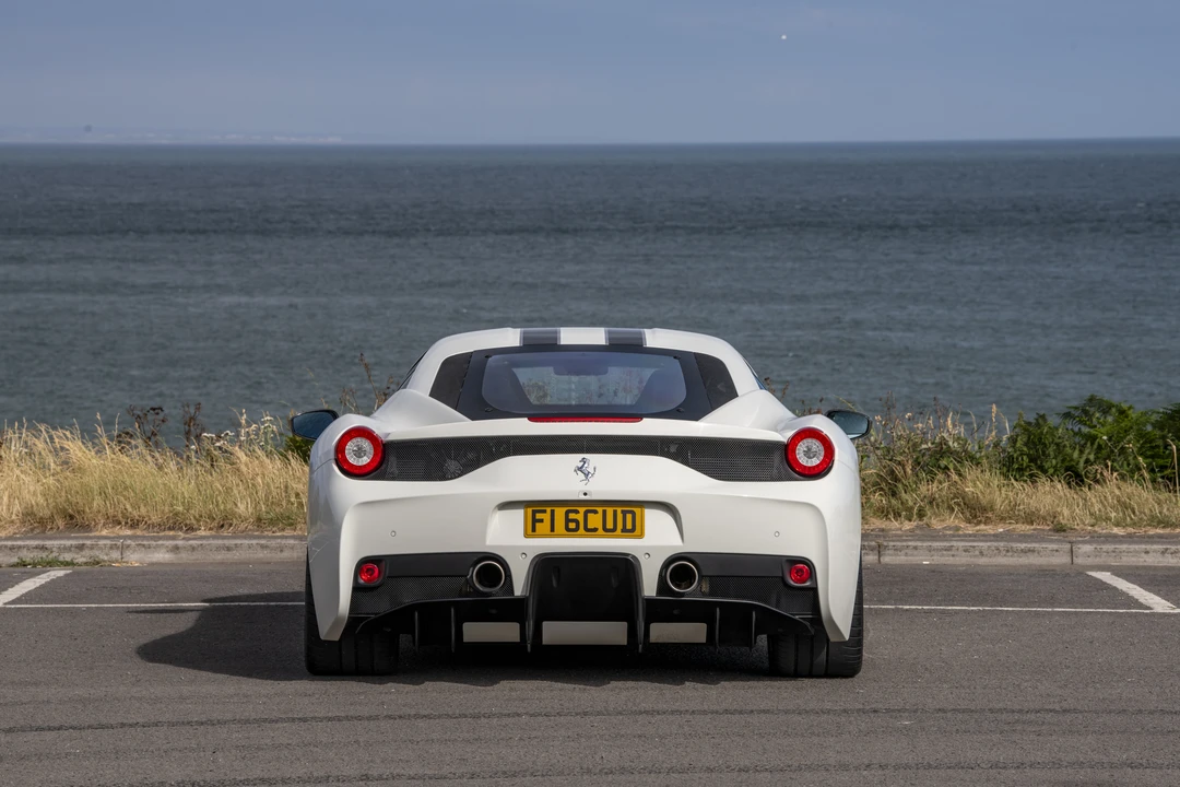 2016 Ferrari 458 Speciale - Image 15 of 31
