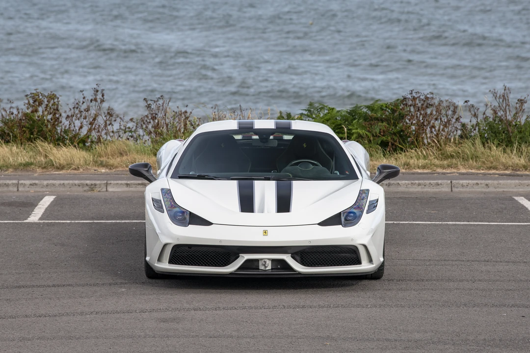 2016 Ferrari 458 Speciale - Image 19 of 31