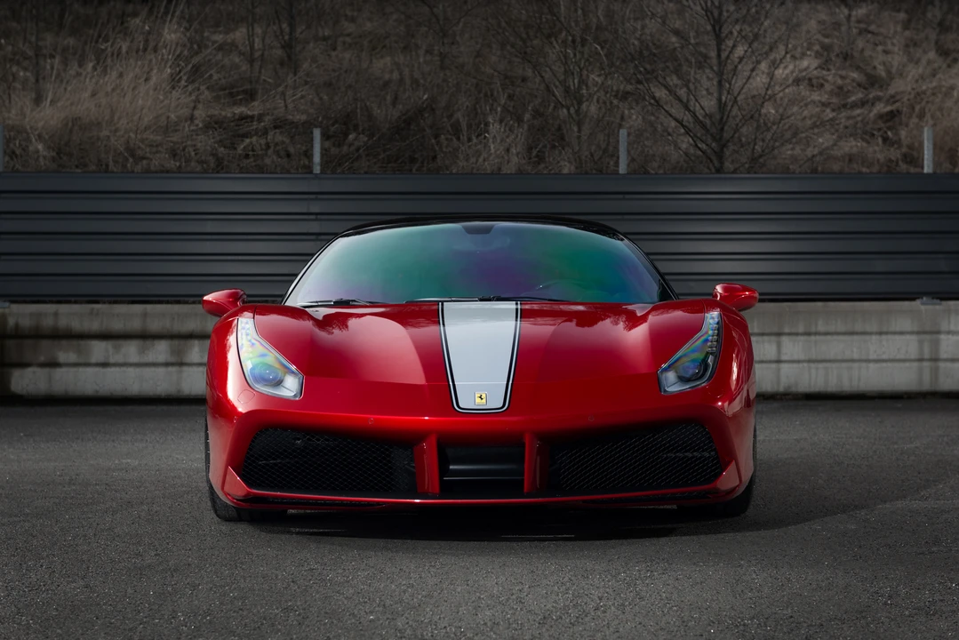 2016 Ferrari 488 GTB - Image 4 of 31